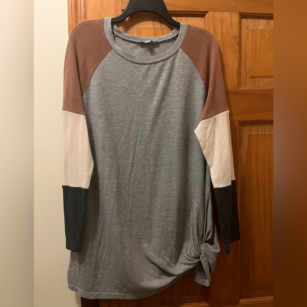 She + Sky boutique sweater. Size 1x.